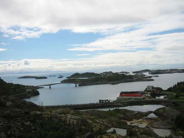 Utsikt fra Gandalfveggen mot Henningsvær